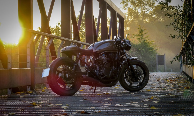 Honda CB750 Cafe Racer (6)